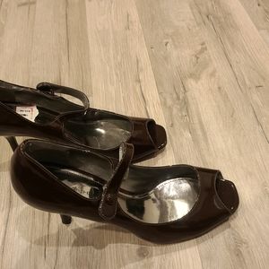 Marc Fisher Brown heels